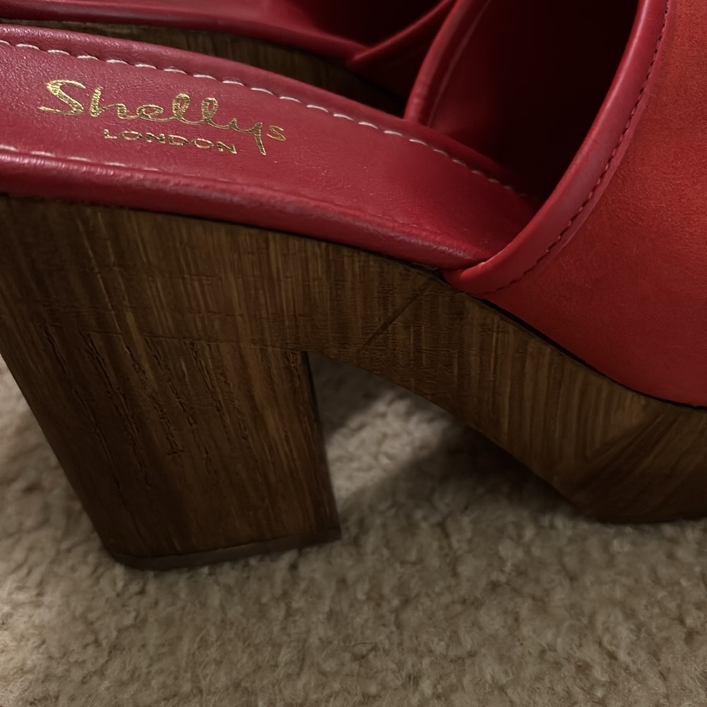 Shelly’s London sandals - Picture 4 of 5